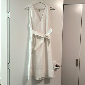 Aritzia Babaton sleeveless dress tie front in colour white size S